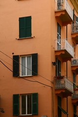 Fototapeta na wymiar Typical mediterranean facade in Italy