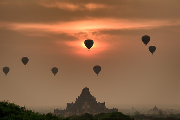 Myanmar Bolloon air on sunrise in Bagan Mandalay best of travel in asia.