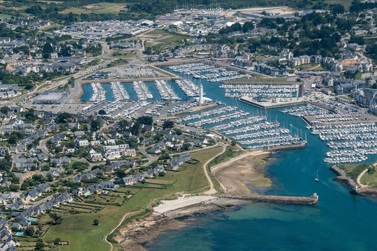 Vue a&eacute;rienne du port du Crouesty en France