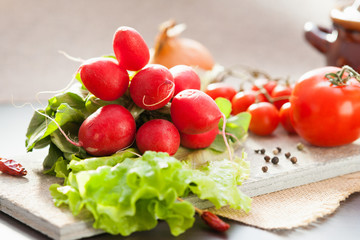 Radish, tomato, lettuce and spices 
