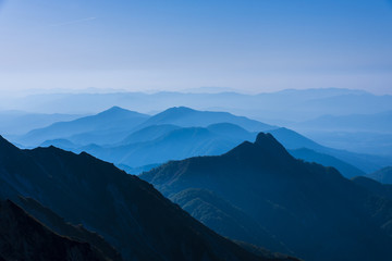 Fototapeta na wymiar 中国山地の山並み
