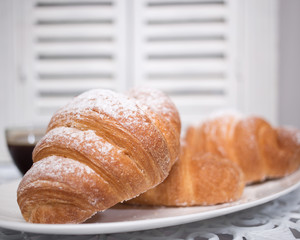 Croissants in powder