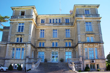 Obraz premium Das alte Rathaus von Royan 