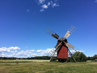 Fototapeta premium Rote Windmühle
