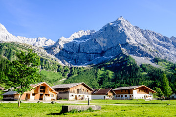 Fototapeta na wymiar karwendel mountains