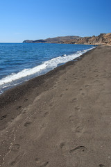Fototapeta na wymiar spiaggia di Vlychada - Santorini