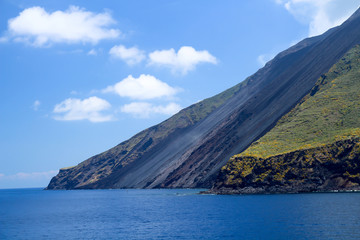 Stromboli Westseite mit Lavastr&ouml;men (erkaltet)