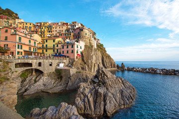 Fototapeta na wymiar Beautiful colorful summer landscape on the coast of Manarola in Cinque Terre, Liguria, Italy, Europe