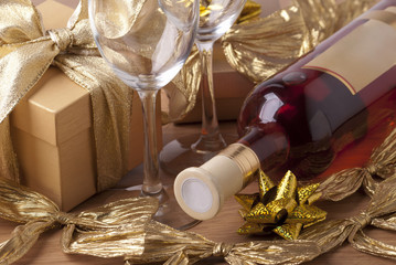 Obraz na płótnie Canvas Wine and gift
