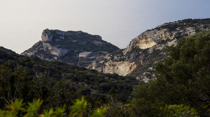 Fototapeta na wymiar Cagliari: panoramica delle colline della Sella del Diavolo, sulla spiaggia del Poetto - Sardegna