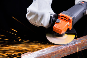 Gronder with a lot of sparks