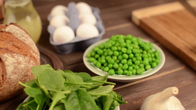 Peas and spinach soup prepare, video recipe, footage stock