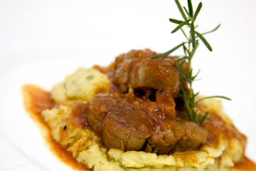 Pratos à base de carne de ovelha