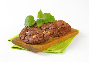 Chocolate nut fudge cookies