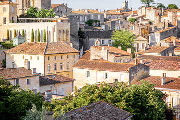 Fototapeta premium Beautiful cityscape view on Saint Emilion village in Bordeaux region during the sunset in France