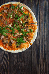 Pizza with chicken and mushrooms