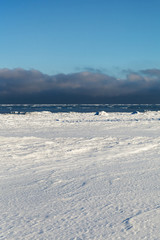 Fototapeta na wymiar Icy gulf of Riga, Baltic sea.