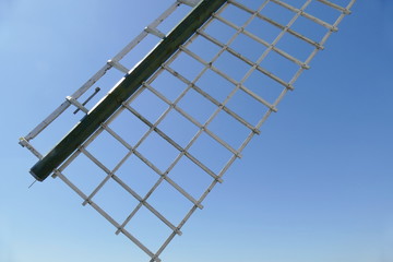Unbespannter Flügel einer Windmühle