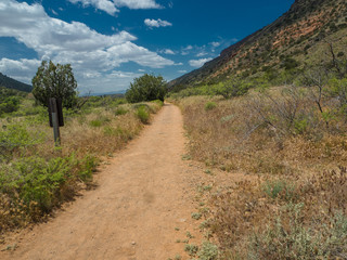 Hiking the Sedona red rock country