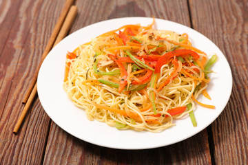 fried noodles with vegetables