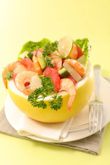 grapefruit with shrimp and avocado