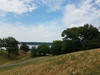 Fototapeta na wymiar Ft. Washington and Potomac river