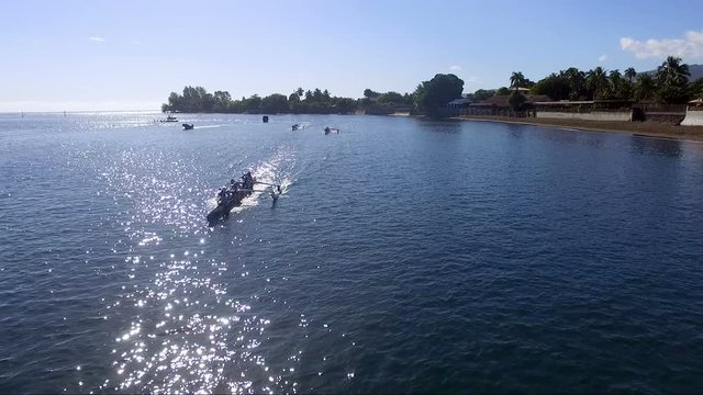 arriv&eacute;e course pirogue