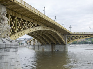 Obraz premium Margaret Bridge in Budapest