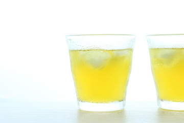 冷たい緑茶