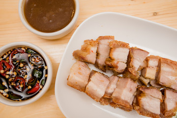 Hong Kong-style roast pork, roast pork, Thai roasted crispy pork, Thai food