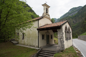 Religiosity among the mountains. Church