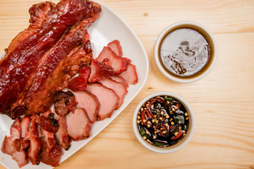 Hong Kong-style roast pork, roast pork, Thai roasted crispy pork, Thai food