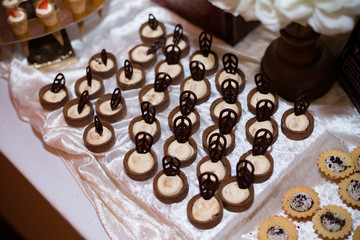 Choc caramel dessert