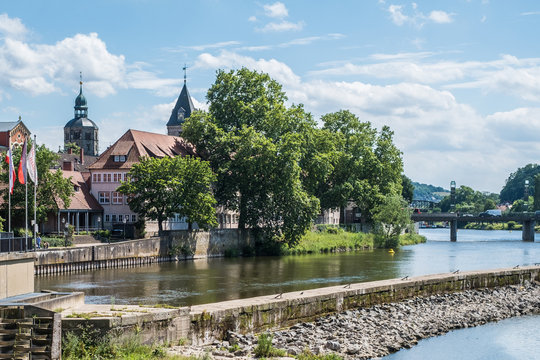 Stadt  Hameln -Weser mit M&uuml;nsterkirche
