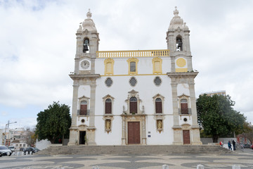 Fototapeta na wymiar Church of Nossa Senhora do Carmo inside of which is located the Chapel of bones