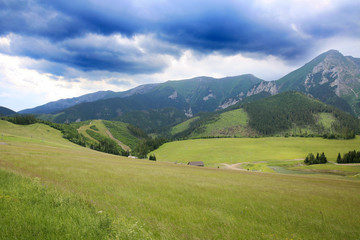 Fototapeta na wymiar View of the High Tatras .