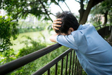 落ち込むビジネスマン