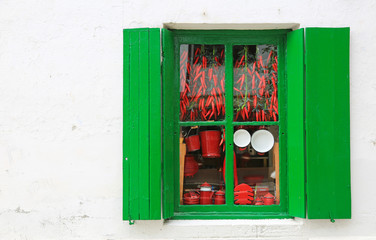 ferretería escaparate ventana país vasco U84A7477-f17