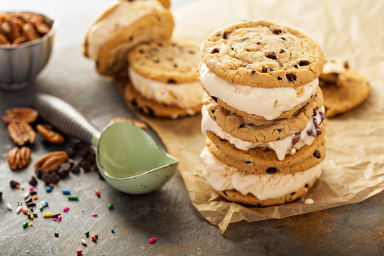 Ice cream sandwiches with chocolate chip cookies