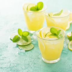 Refreshing citrus cocktail with lemon