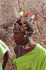 Kopfschmuck von einem Samburu Krieger in Kenia
