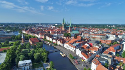 Luftaufnahme Hansestadt Lübeck - obrazy, fototapety, plakaty