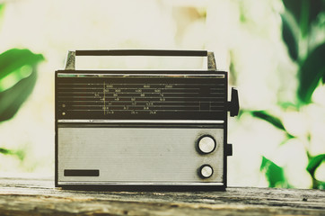 Transistor radio receiver