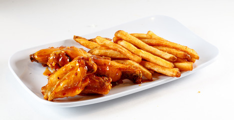 chicken wings w/ fries