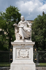 Obraz premium Wilhelm von Humboldt statue at Humboldt University in Berlin