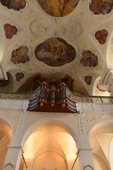 Innenansicht der Basilika 
Kloster St. Trudpert in Münstertal im Breisgau 
 - obrazy, fototapety, plakaty