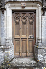 Fototapeta na wymiar zamek La Rochepot drzwi
