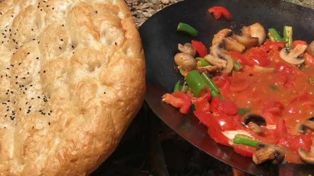 mantarlı biber soteli sa&ccedil; kavurma