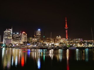 Fototapeta na wymiar Auckland at Night - Skyline