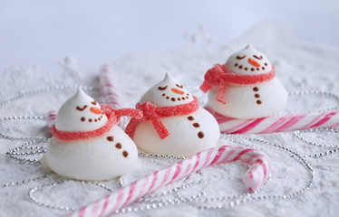 Fototapeta premium Funny meringue snowman